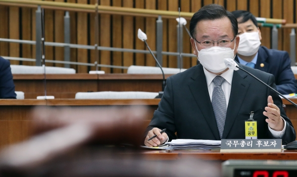 김부겸 국무총리 후보자는 6일 과태료 체납에 대해 “공직 후보자로서 부끄럽게 생각한다”고 말했다.ⓒ뉴시스(공동취재사진)