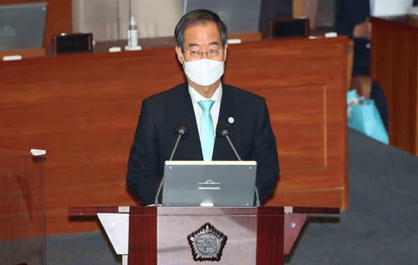 한덕수 국무총리가 27일 오후 국회에서 열린 교육·사회·문화 분야 대정부질문에서 답변하고 있다. ⓒ 연합뉴스