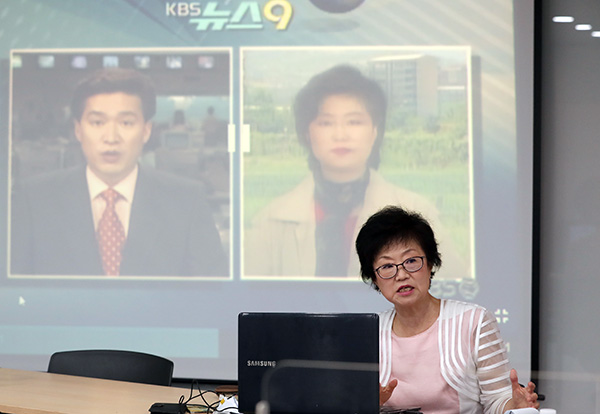 이정옥 전 KBS글로벌전략센터장이 19일 서울 마포구 한 사무실에서 열린 토정포럼 강연자로 참석해 전쟁 취재담에 대해 전하고 있다.ⓒ시사오늘 권희정 기자