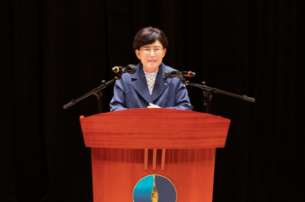 최연혜 가스공사 사장이 기념사를 발표하고 있다.ⓒ사진제공 = 한국가스공사