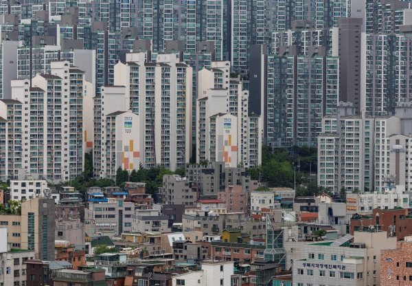 서울 성북구 동선동 일대 아파트와 다세대, 빌라들이 밀집한 주택가의 모습. ⓒ연합뉴스